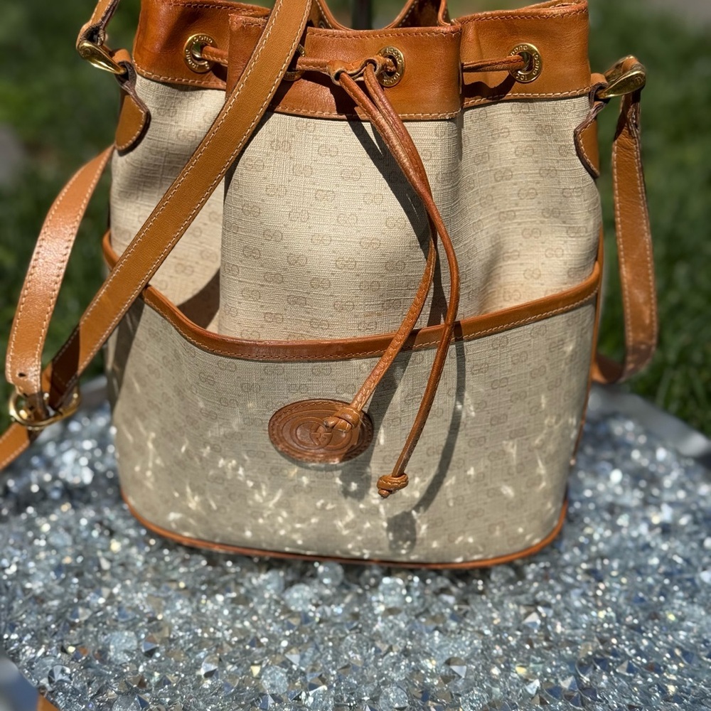 EUC Gucci Micro GG Bucket crossbody Bag - Picture 2 of 11